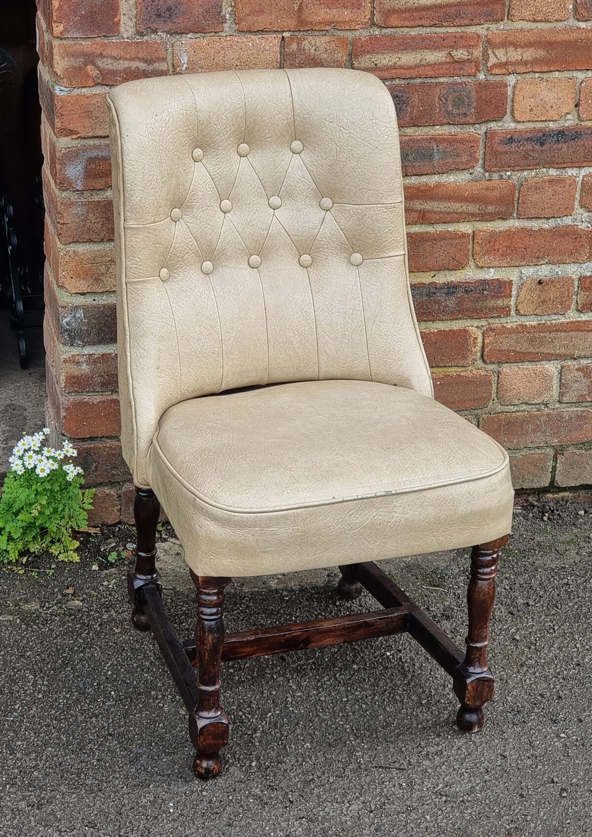 Retro/Vintage Upholstered Chair