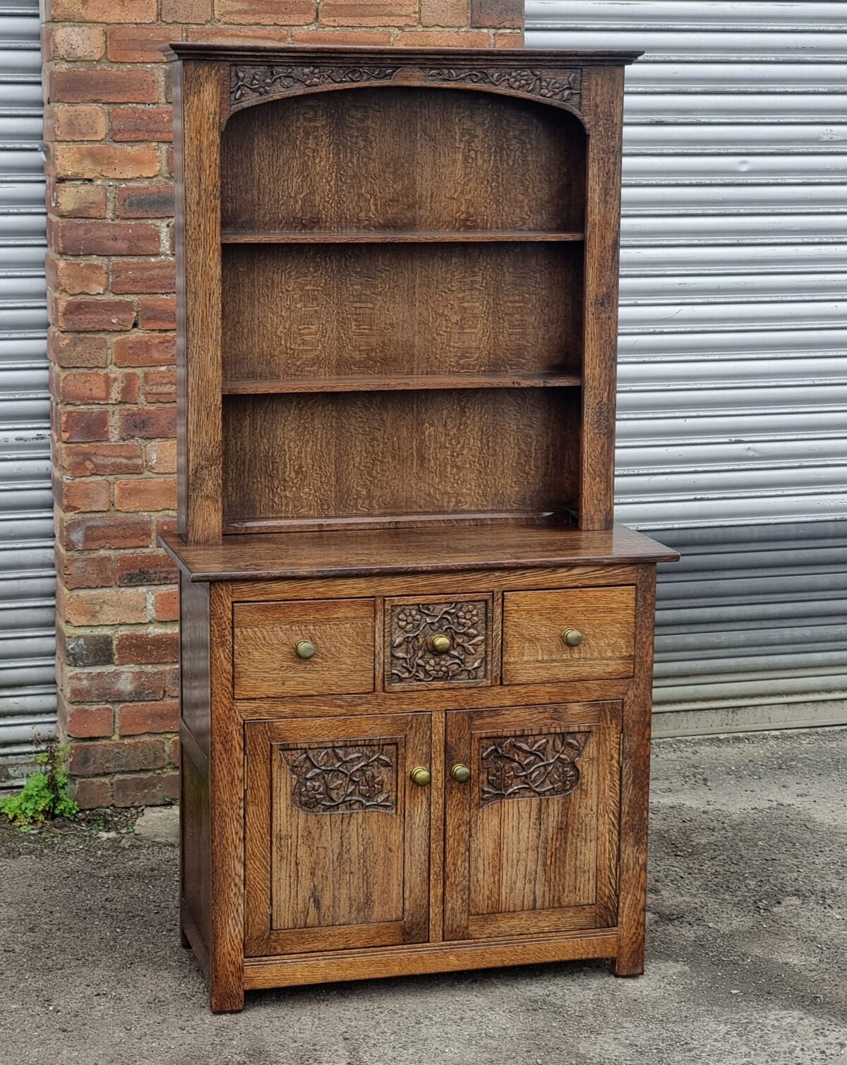 Small Oak Dresser, Small Plate-Rack Dresser with Carved Oak Panels & Brass Knob Handles - Image 2