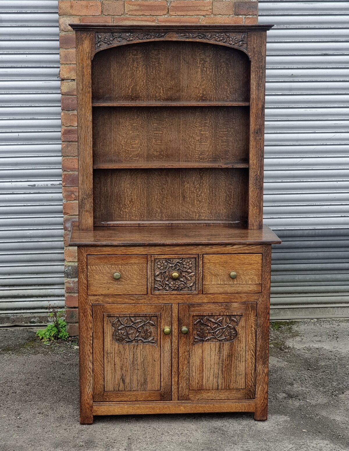 Small Oak Dresser, Small Plate-Rack Dresser with Carved Oak Panels & Brass Knob Handles - Image 3