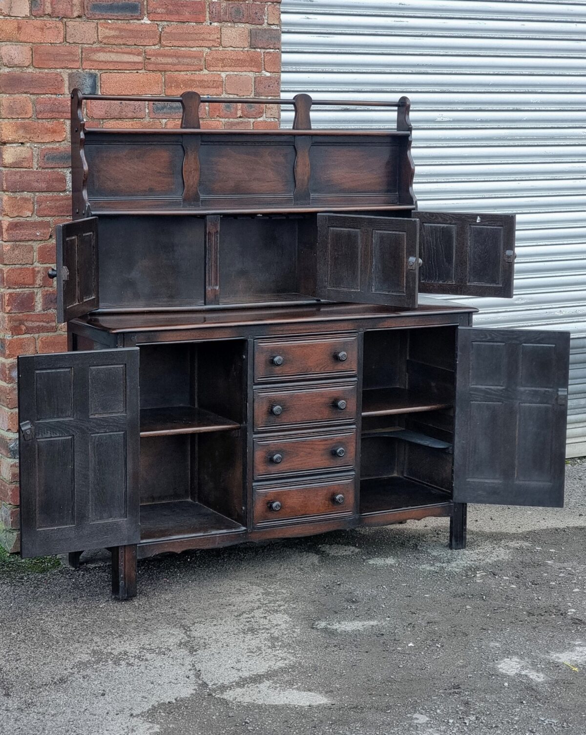 'Ercol' Oak Sideboard/Cupboard with 4 Drawers flanked by two Cupboards & Removable Hutch/Cabinet Top - Image 4