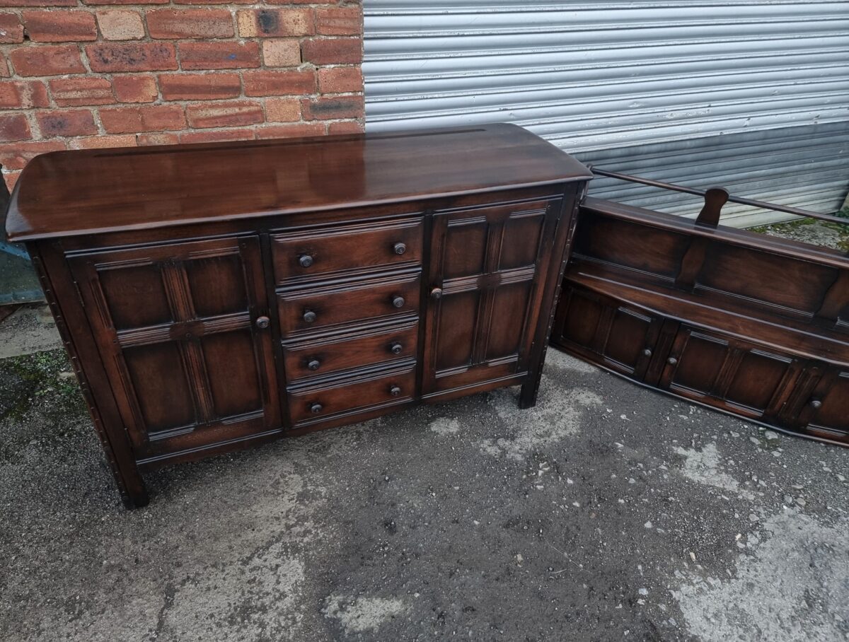 'Ercol' Oak Sideboard/Cupboard with 4 Drawers flanked by two Cupboards & Removable Hutch/Cabinet Top - Image 5