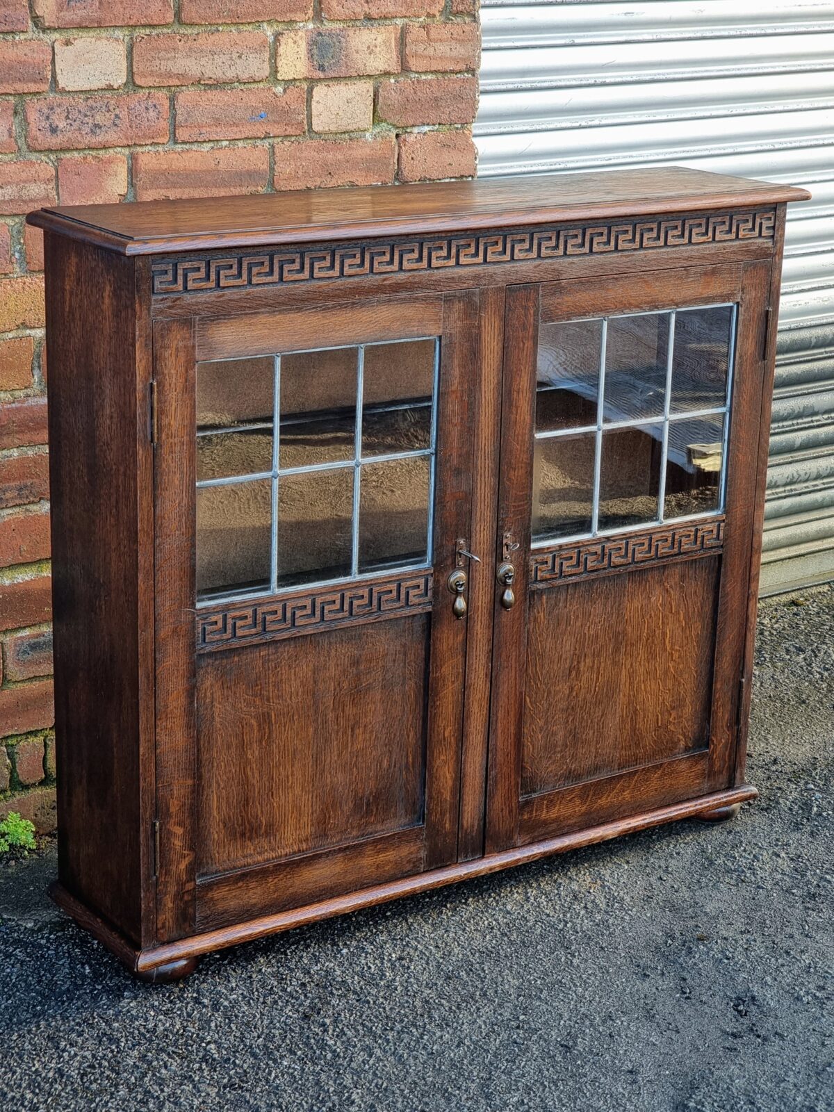 Vintage Oak Leaded-Glass Door Bookcase/Cupboard, Oak Display Cabinet with Adjustable-Height Shelves - Image 3