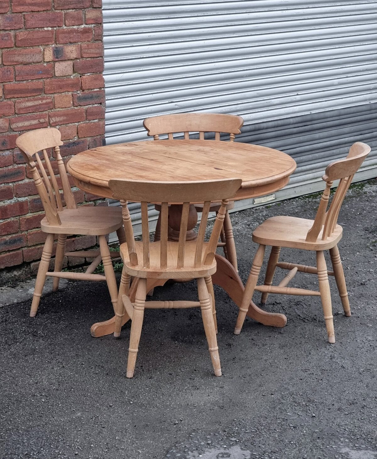 Pine Pedestal Kitchen Dining Table, Tripod / Round-Top Pine Dining Table - Image 2