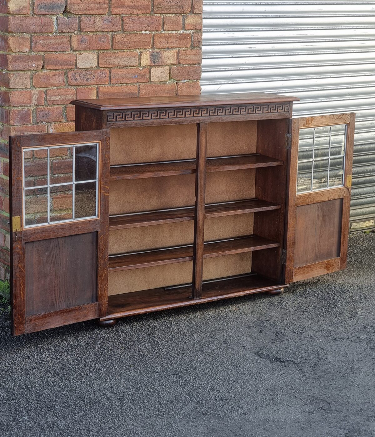 Vintage Oak Leaded-Glass Door Bookcase/Cupboard, Oak Display Cabinet with Adjustable-Height Shelves - Image 2