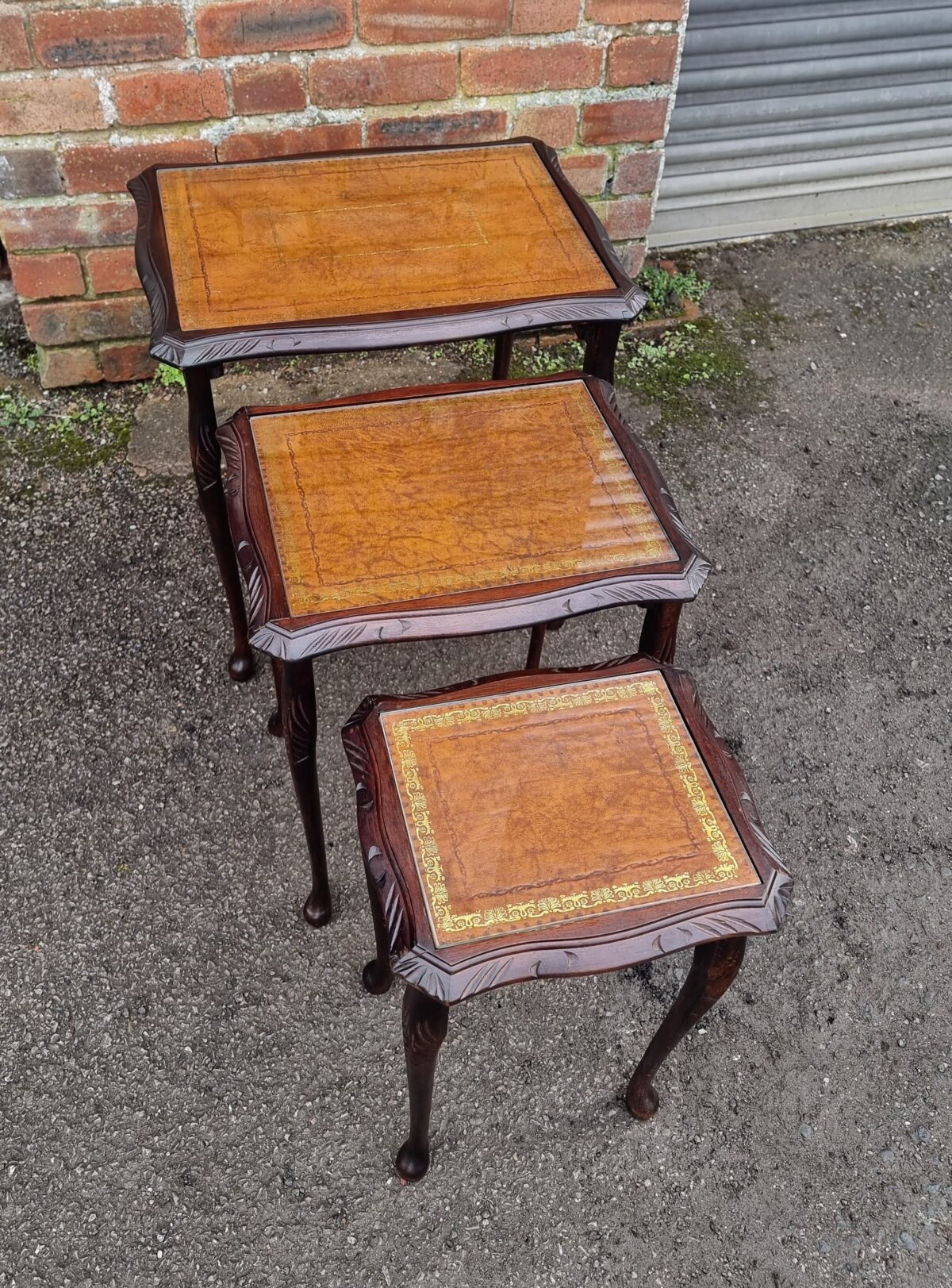 Gilt-Embossed Tan-Leather & Glass-Top Nest of Tables, Nest of 3 Occasional/Side Tables - Image 2