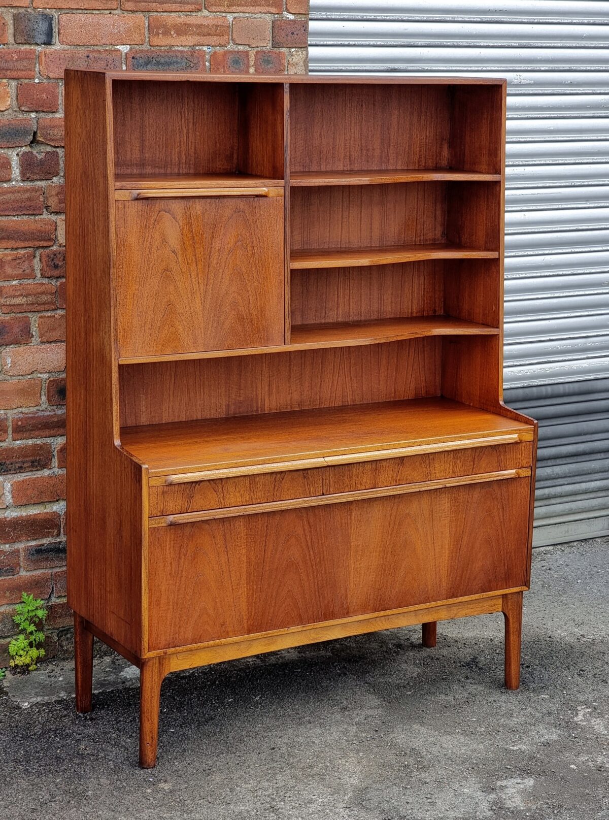 'McIntosh' Cocktail Sideboard, Tall Mid-Century Teak Cocktail Cabinet/Bar Serving Sideboard by A.H. McIntosh