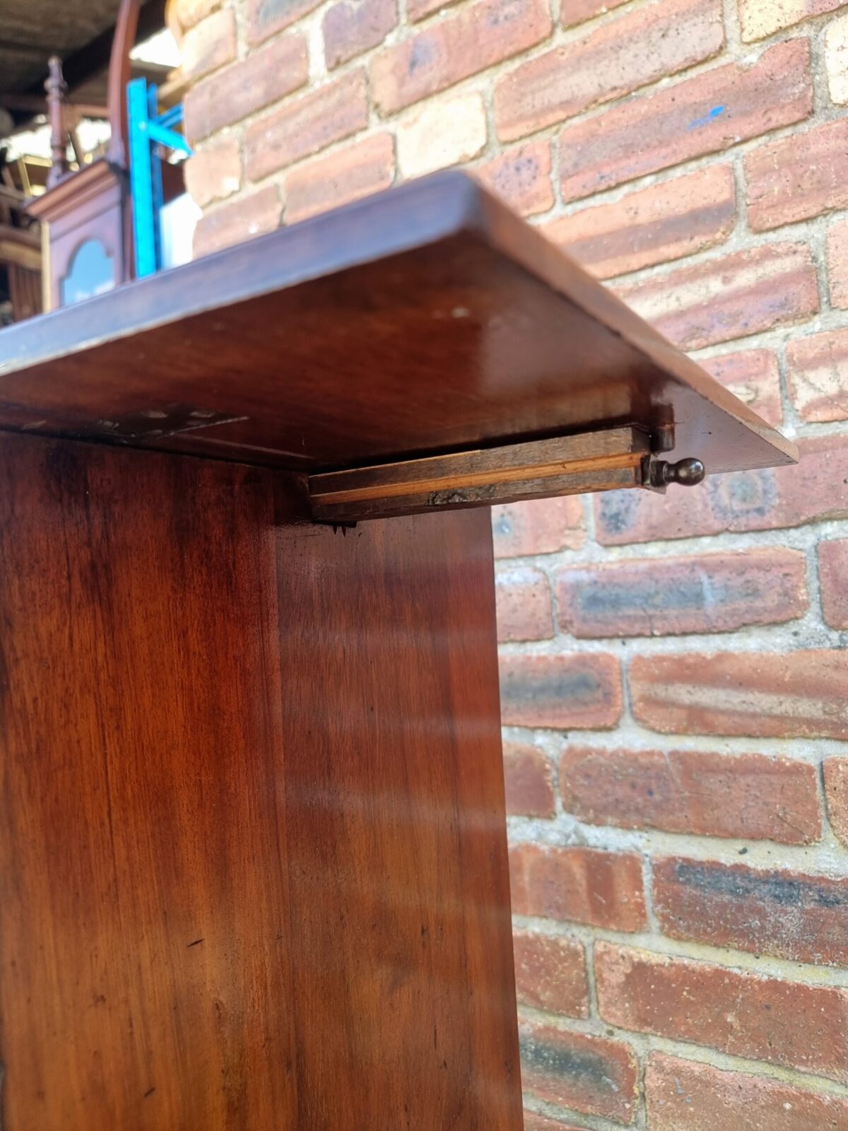 Small Antique Drop-Side Cabinet, Nightstand, Bedside Cabinet with Drop-Leaf Sides on Cabriolet-Legs - Image 5
