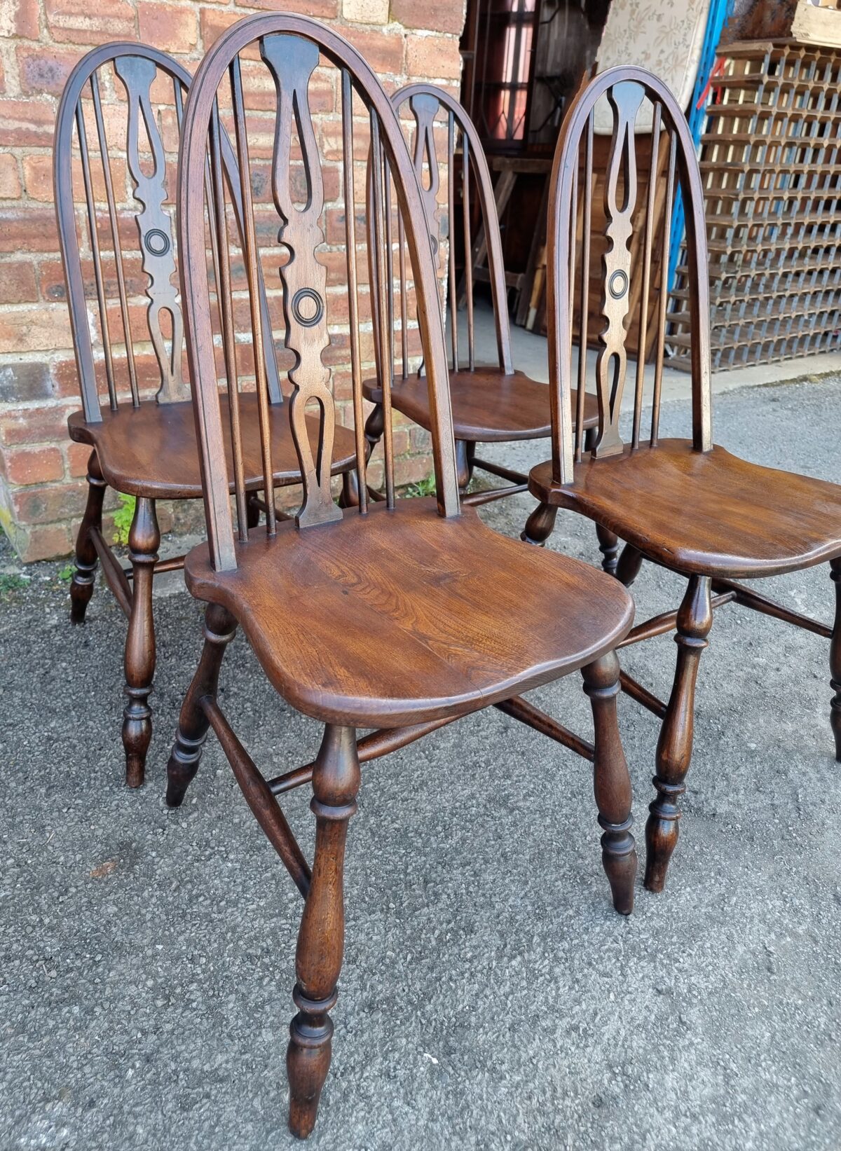 Set of 'Ercol' Dining Chairs, Set of 4 Ercol high-back Dining Chairs with Lathe-Turn Legs - Image 2