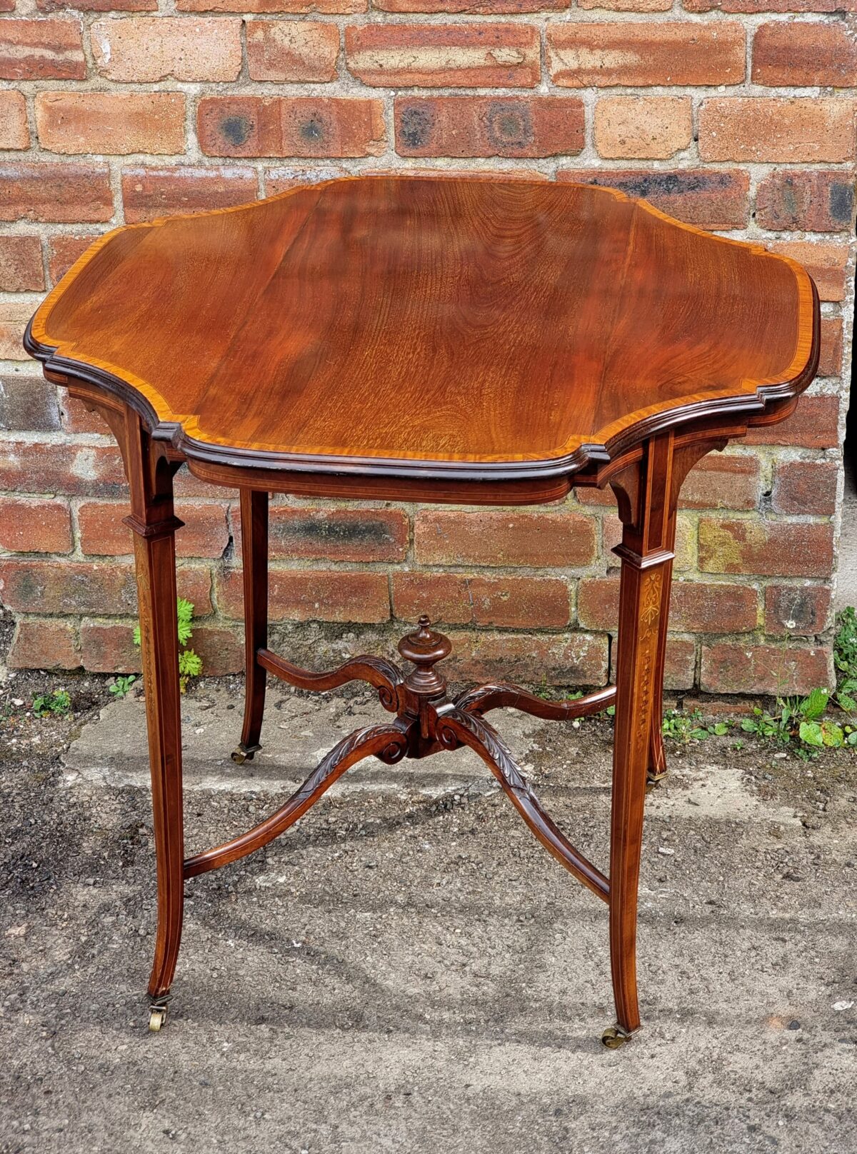 Marquetry-Inlaid Antique Center Table, Occasional Table on original Brass Castors, Edwardian circa 1900 - Image 2